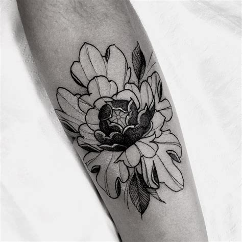 Peonie tattoo tatuagem peonia por lucasbragatattoo | Tattoos, Blackwork tattoo, Geometric tattoo