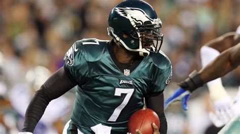 Michael Vick Is Starting For The Eagles Again