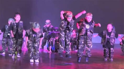We will rock you dance - Billy with Joker Kids | Dance, Preschool music, Youtube kids