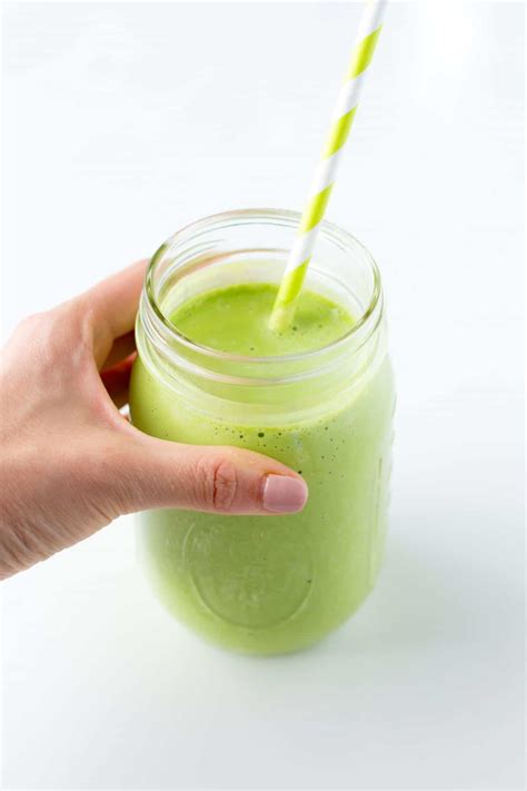 4 Protein Green Smoothies that don't taste like protein powder!