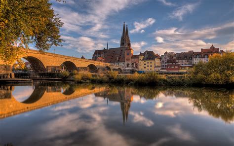 Wallpaper Germany, Bayern, Regensburg, cathedral, houses, river, bridge, autumn 1920x1200 HD ...