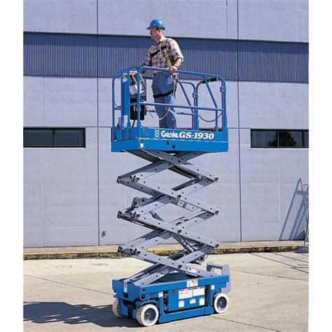 Safety Harness While Operating A Scissor Lift | ALC