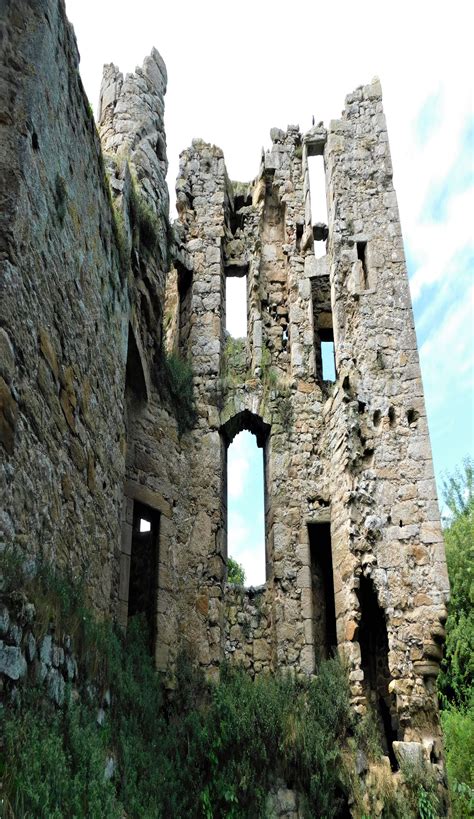 Saltcoats Castle | castle-finders.co.uk