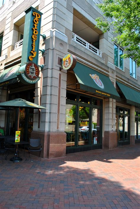 Restaurants: Reston Town Center Restaurants