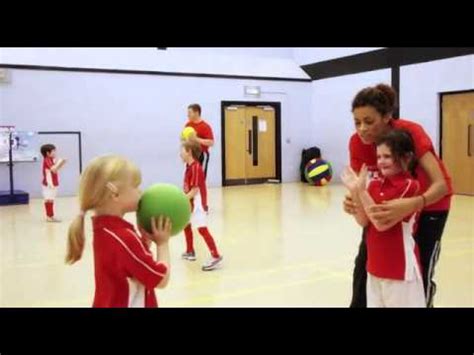 Netball drills for kids - YouTube