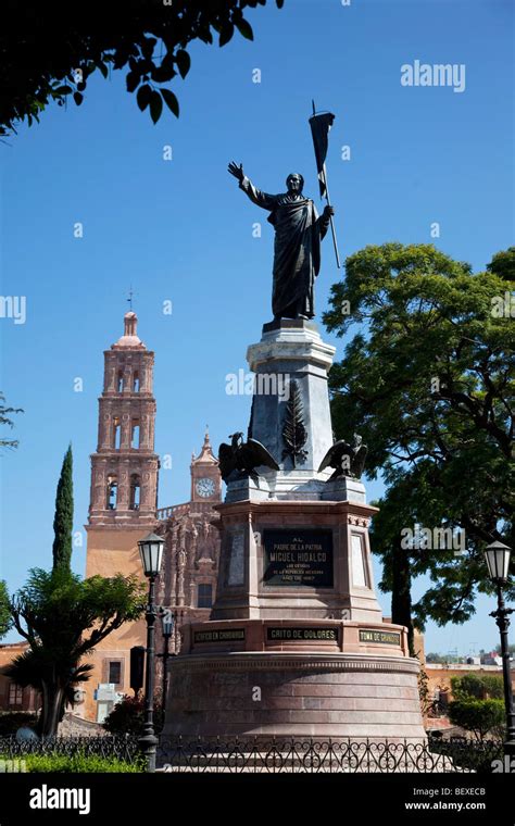 Father miguel hidalgo statue hi-res stock photography and images - Alamy