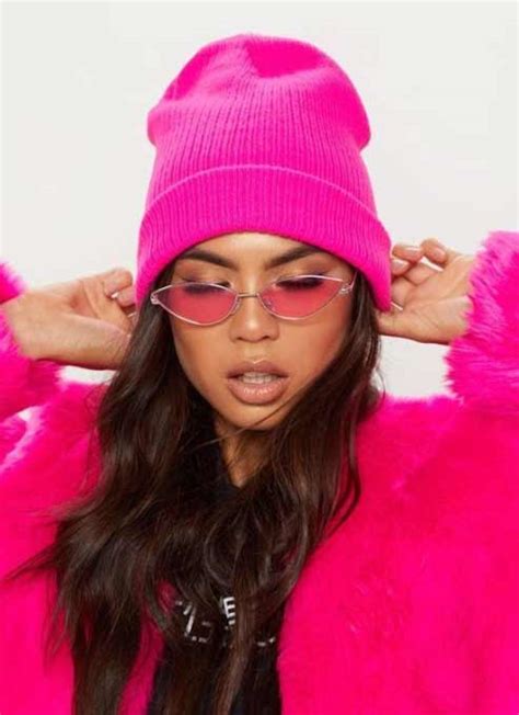 10+ Hot Pink Winter Hat & Outfit to Make You Hot In Winter