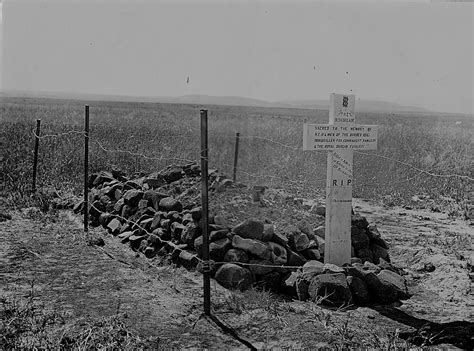 The Graveyard Detective: Boer War Photographs