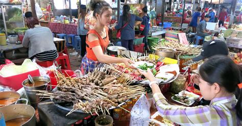 Street Food - Food Experiences - Authentic Food Quest