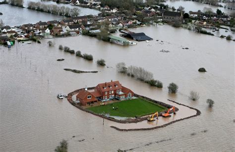 UK Flooding Pictures - Business Insider