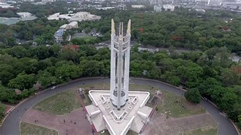 QC Memorial Circle Phantom 4 Aerial shot - YouTube