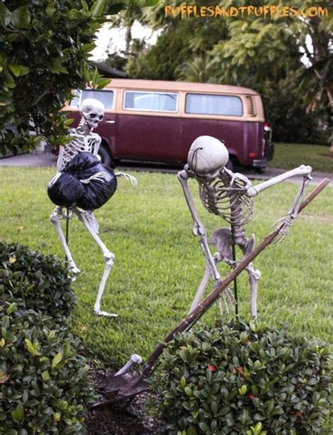 80+ Skeleton Halloween Decoration Ideas for Outdoors | Halloween ...