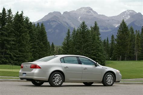 2011 Buick Lucerne - Information and photos - MOMENTcar