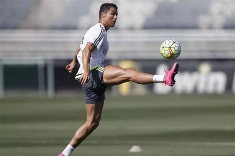 Cristiano Ronaldo scores in training - and celebrates like he's won the ...