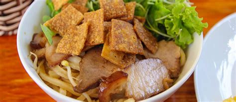 Cao Lầu | Traditional Noodle Dish From Hội An, Vietnam