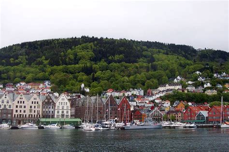 Bergen, Norway Cruises - Excursions, Reviews, & Photos - Cruiseline.com