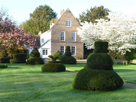 WWI Nurse Restored 900-Year-Old Norman House; Her War-Time Music Room ...