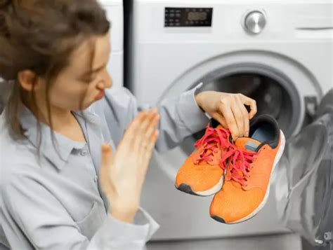 How to Clean Smelly Shoes: Effective Ways to Remove Stinky Odor