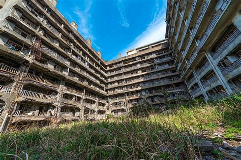 Abandoned: Hashima Island's Ghostly Remains (Photos) - The Ghost In My ...