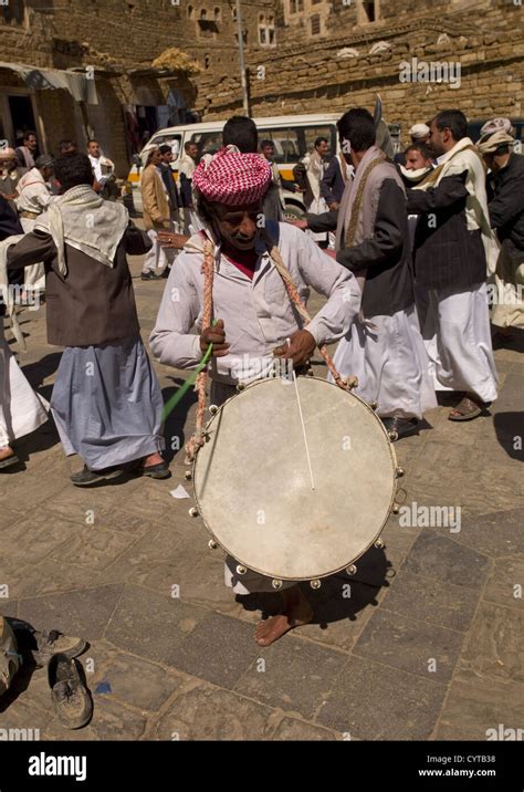 Yemen wedding hi-res stock photography and images - Alamy