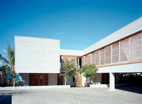 The Grey House - Architizer