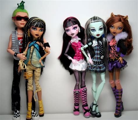 THE FASHION DOLL REVIEW: Monster High