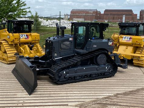 Caterpillar Celebrates Production of 175,000 Medium High Drive Dozers | Cat | Caterpillar