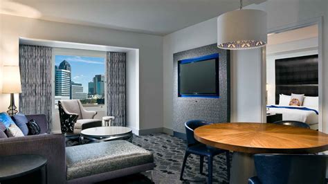 Downtown Dallas Hotel Rooms | W Dallas - Victory Hotel