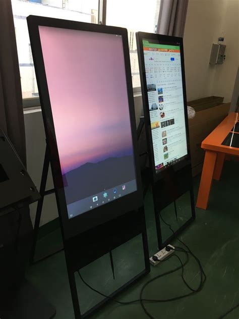 Portable Digital Signage Kiosk , Foldable Digital Lcd Poster Display 43 ...