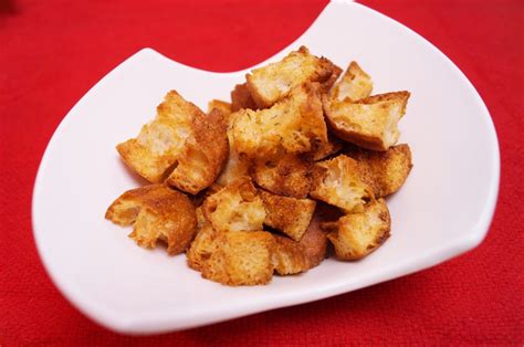 Homemade Croutons – Garlic Herb | Dishin' With Di - Cooking Show ...