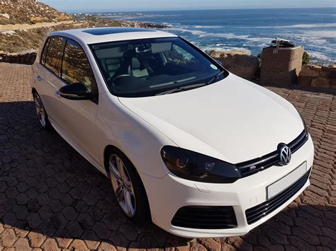 Here is my 2011 Candy White Golf 6R(DSG), I just love this car!!! : r/Golf_R