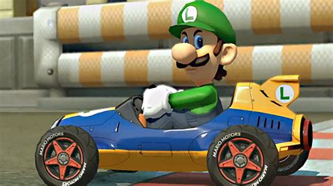 Mario Kart 8 Deluxe - Luigi Wins by Doing Absolutely Nothing | GoNintendo