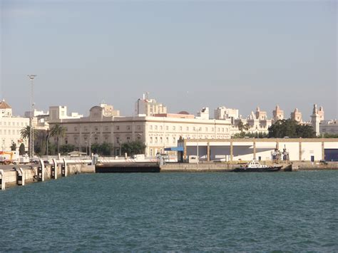 File:Palacio de la Aduana, Monumento a las Cortes, Casa de las cuatro Torres, Cádiz, España.jpg ...