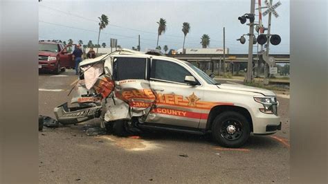 Woman killed, deputy hospitalized after Harlingen two-vehicle crash | KGBT