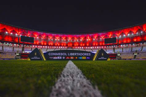 Devido ao gramado do Maracanã, Flamengo pode jogar clássico contra o Botafogo fora do Rio de Janeiro