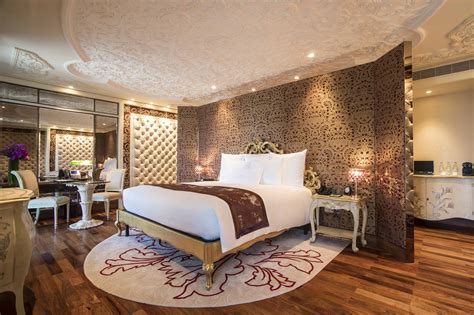 Luxury Reverie Saigon hotel, Eye-popping Italian Design+Spectacular View (With images ...