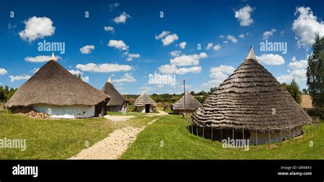 Butser Ancient Farm, Iron age enclosure Stock Photo - Alamy