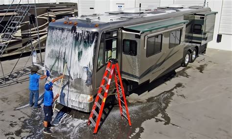 5 Best RV Washes & Waxes - Keep Your RV Looking New - TheRVgeeks.com