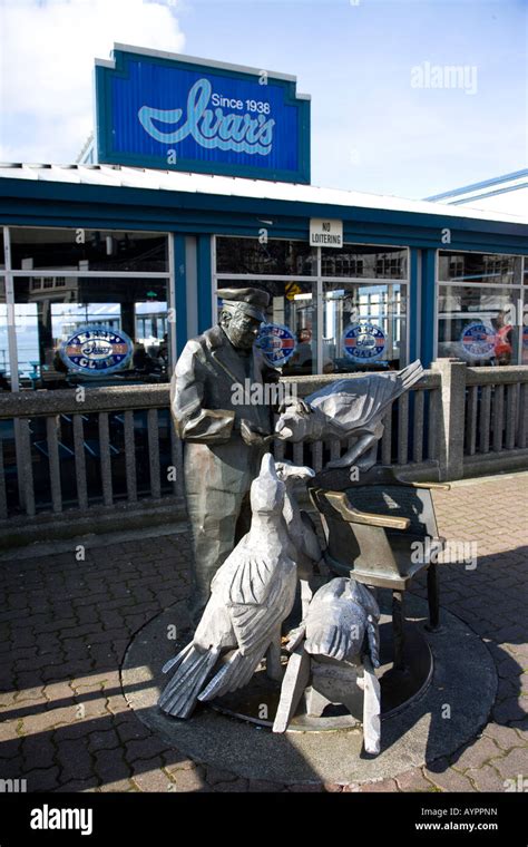 Seattle Washington State USA Elliott Bay Waterfront Ivars fish and chip shop Stock Photo - Alamy