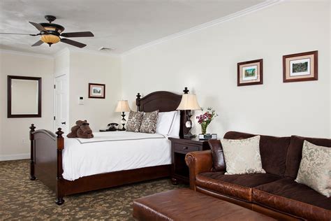 THE GUEST HOUSE INN ON COURTHOUSE SQUARE - Updated 2022 Prices & Reviews (Hinton, WV)