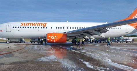 A Sunwing plane from Villa Clara makes an emergency landing in Matanzas - CoachOutlet-Canada.ca