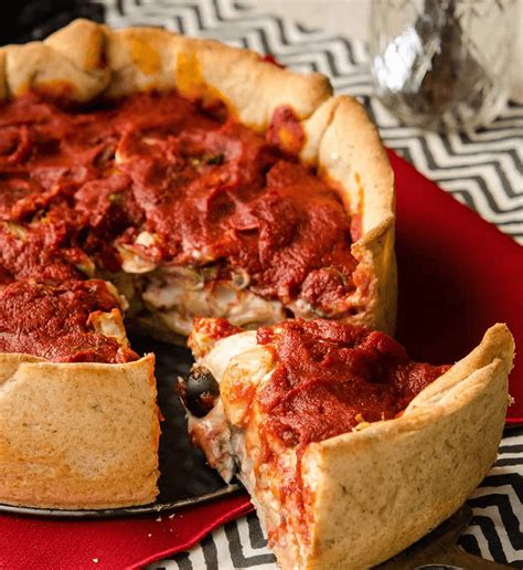 This Pizzeria Is Shipping Vegan Deep-Dish Pizza Around the Country