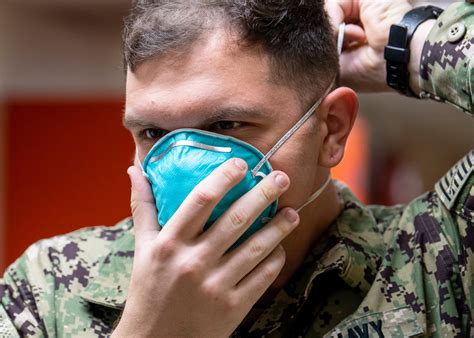 Navy Calls for Face Masks for All Military and Civilians on Base - USNI News