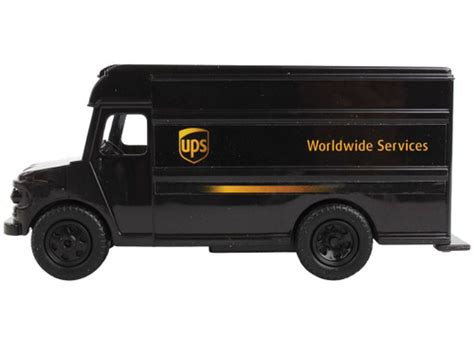 UPS Box Truck Brown "UPS Worldwide Services" 1/50 Diecast Model by Daron - LIVECARMODEL.com