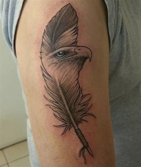 15+ Best Eagle Feather Tattoo Designs and Ideas | PetPress | Feather ...