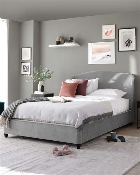 Pink And Grey Bedroom