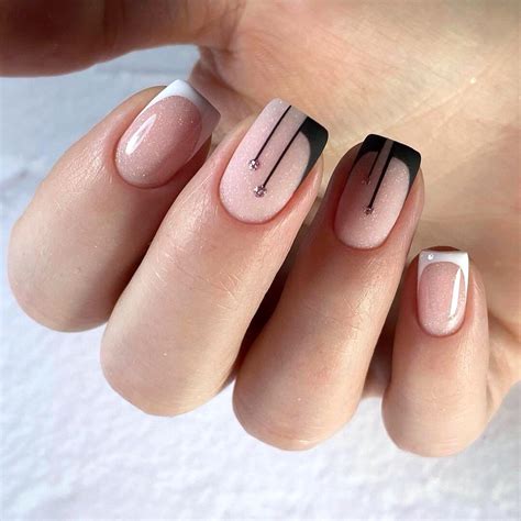 35 Modern And Creative Designs For French Nail Art – IdeasDonuts