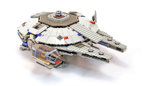 Millennium Falcon - LEGO set #7190-1 (Building Sets > Star Wars > Classic)