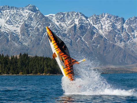 Individual Ride In The Shark Boat In Queenstown | experitour.com