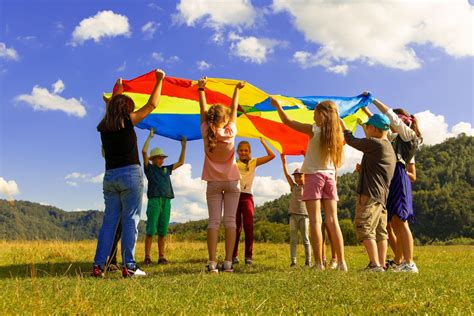 15+ Best Group Games For Kids To Entertain Them